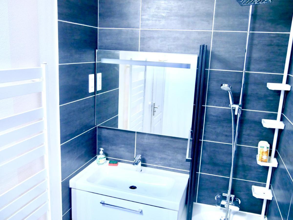 Family Home ซ็องส์ ภายนอก รูปภาพ